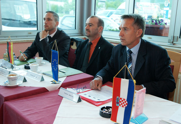 2012. 05. 17. - IPA 2008 Susret profesionalnih vozaca s hrvatskim i njemackim strucnjacima cestovnog prometa